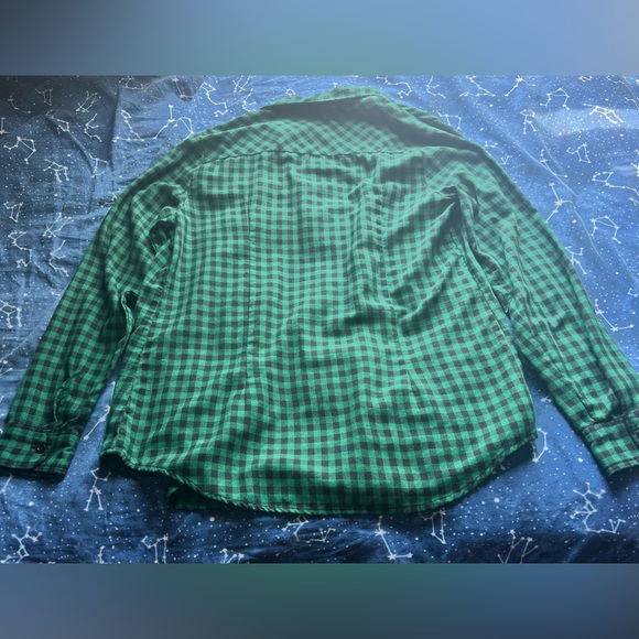 💜 Hot Topic Green & Black Button Up Flannel - Picture 3 of 3